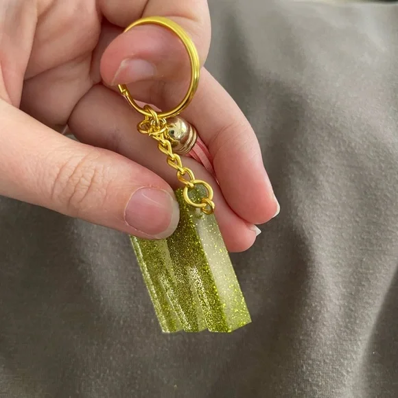 Handmade Letter "M" Keychain - Picture 3 of 6